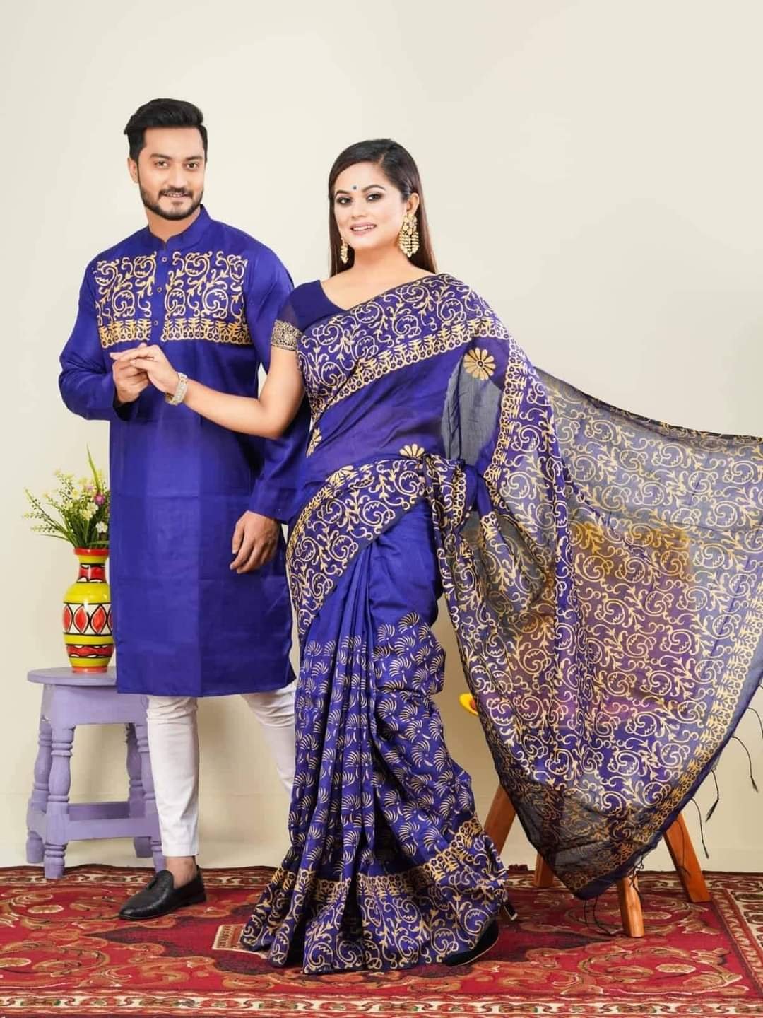 প্রিয়জনের সাথে মিলিয়ে ট্রেন্ডি শাড়ি-পাঞ্জাবি!